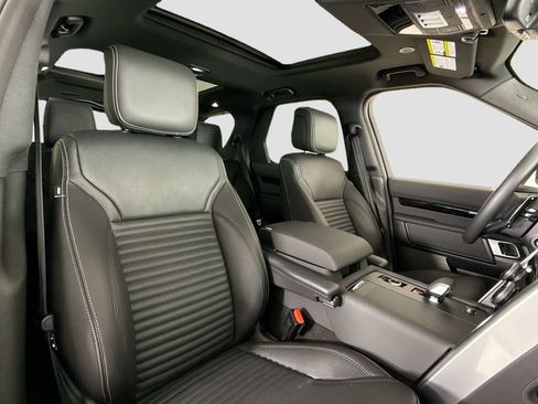 Used 2025 Land Rover Discovery S AWD/4WD image 14