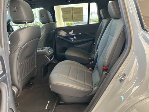 Used 2025 Mercedes-Benz GLS 450 4MATIC w/ AMG Line Exterior image 45