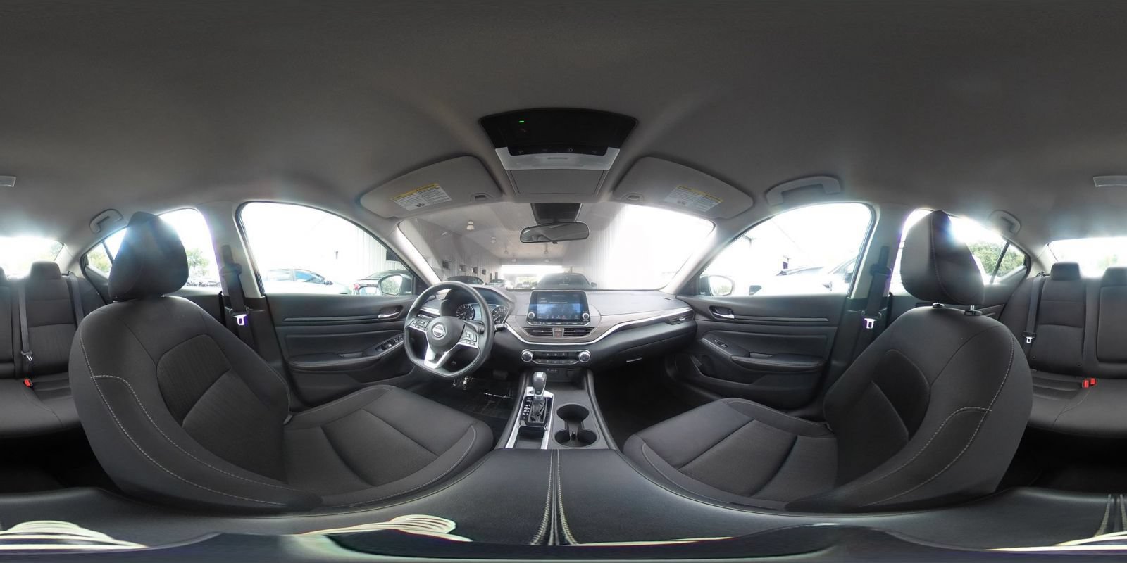 Used 2025 Nissan Altima 2.5 SV FWD image 41