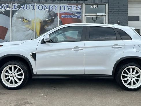 Used 2022 Mitsubishi Outlander Sport SE image 6