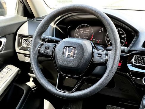 Used 2025 Honda Civic LX image 30
