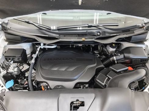 Used 2026 Honda Odyssey Touring image 3