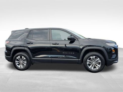 Used 2025 Chevrolet Equinox LT w/ Safety and Technology Package FWD image 6