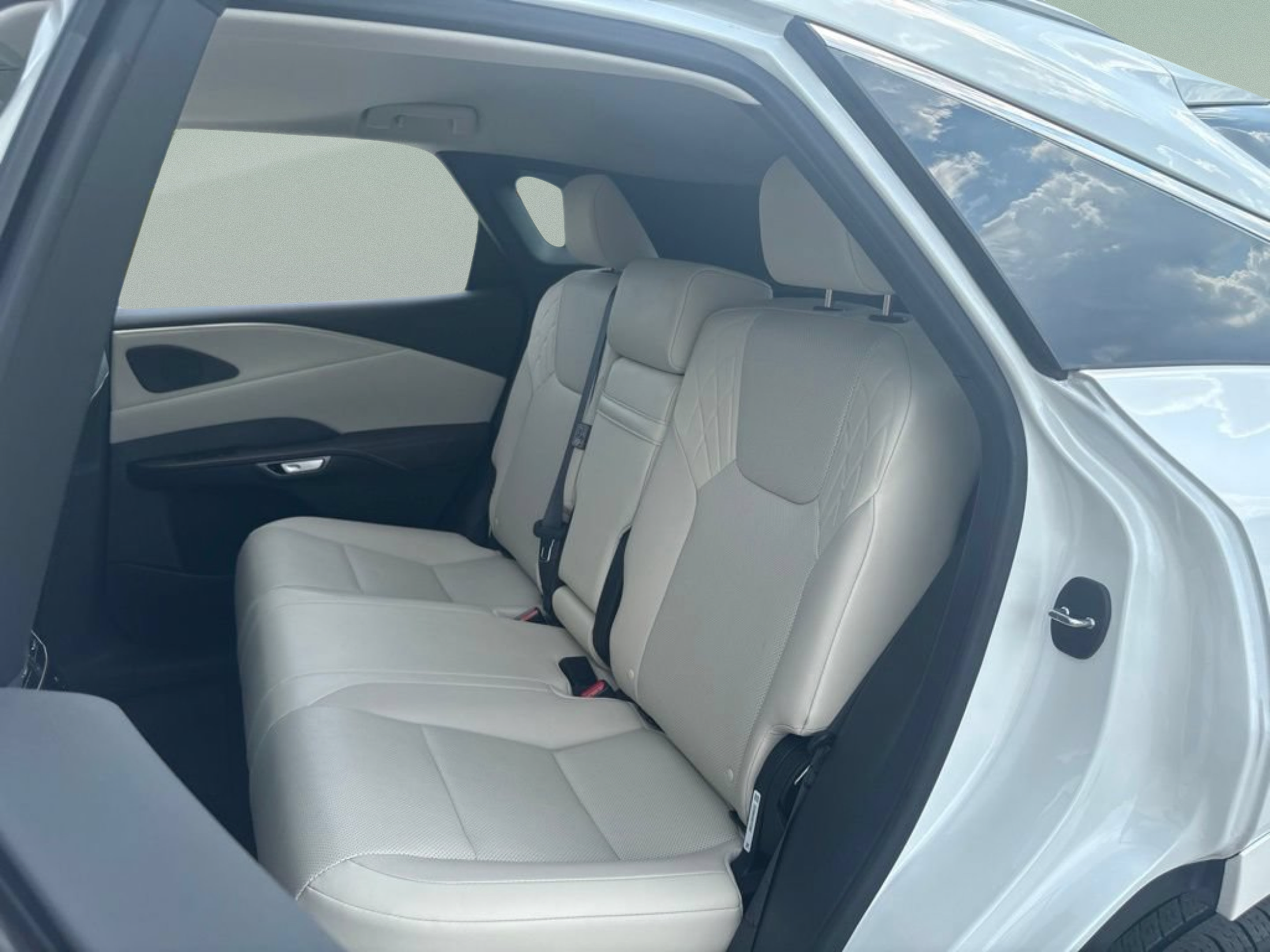 Used 2024 Lexus RX 350 Premium w/ Cold Area Package FWD image 18
