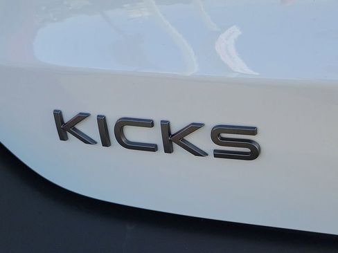 Used 2025 Nissan Kicks SV image 24