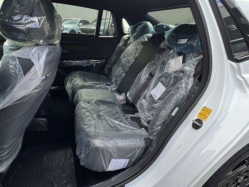 New 2026 Genesis G90 3.5T Prestige image 38