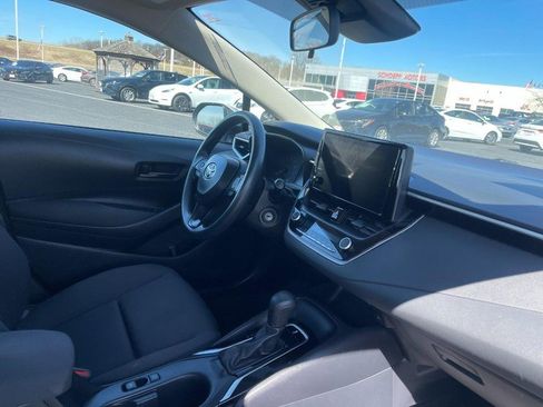 Used 2024 Toyota Corolla LE image 5