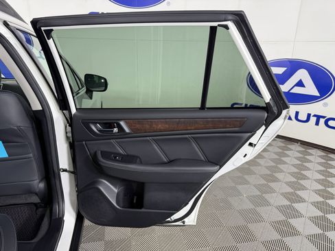 Used 2019 Subaru Outback 2.5i Limited w/ Popular Package #2 image 15