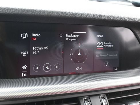Used 2020 Alfa Romeo Stelvio Ti Sport w/ Quick Order Package 22S Sport AWD/4WD image 19