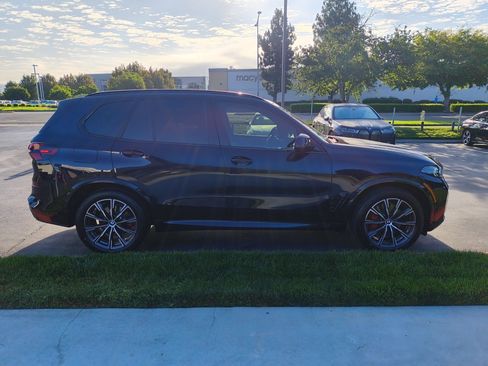 Used 2024 BMW X5 xDrive40i w/ M Sport Package AWD/4WD image 11
