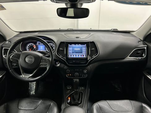Used 2019 Jeep Cherokee Limited AWD/4WD image 16