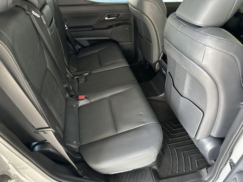 Used 2025 Lexus GX 550 w/ Cold Area Package AWD/4WD image 36