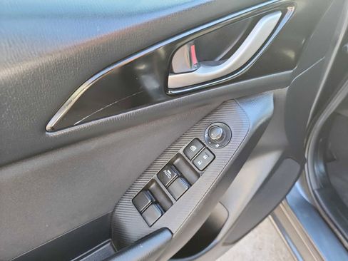 Used 2016 MAZDA MAZDA3 i Sport image 12