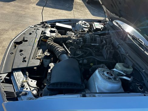 Used 2005 Ford Mustang Coupe image 60