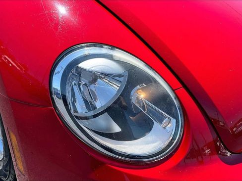 Used 2015 Volkswagen Beetle 1.8T Classic FWD image 27
