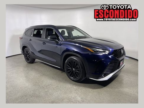 Certified 2025 Toyota Highlander XSE image 1