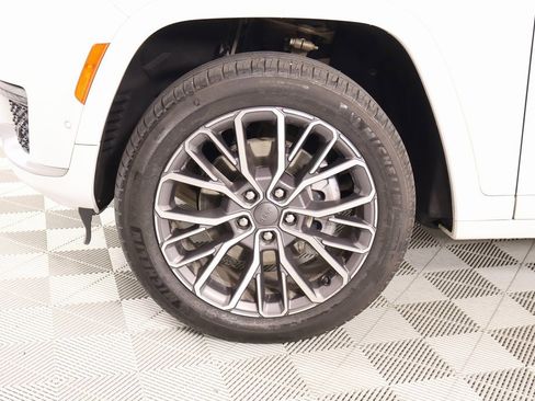 Used 2023 Jeep Grand Cherokee L Summit image 20