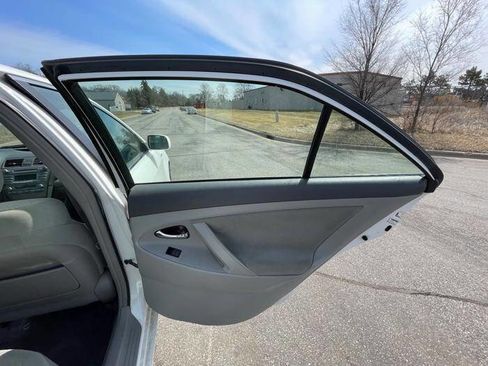 Used 2007 Toyota Camry Hybrid image 28