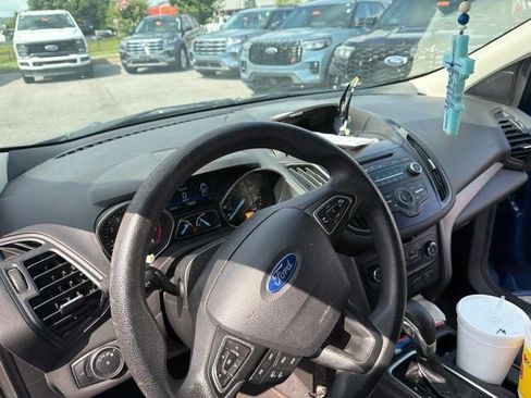 Used 2017 Ford Escape S FWD image 13