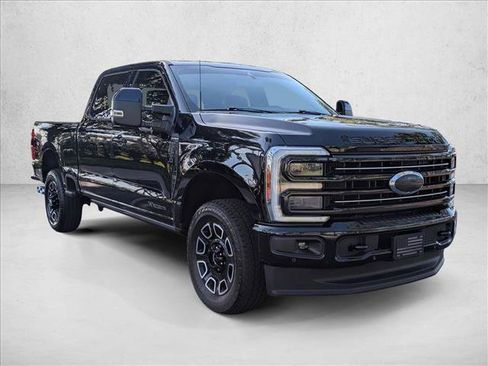 Used 2025 Ford F350 Platinum w/ FX4 Off-Road Package AWD/4WD image 3