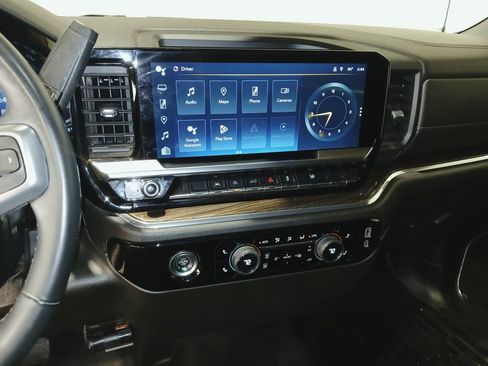 Used 2023 Chevrolet Silverado 1500 LT AWD/4WD image 18