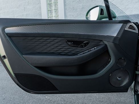 Used 2025 Bentley Continental GT Speed image 24