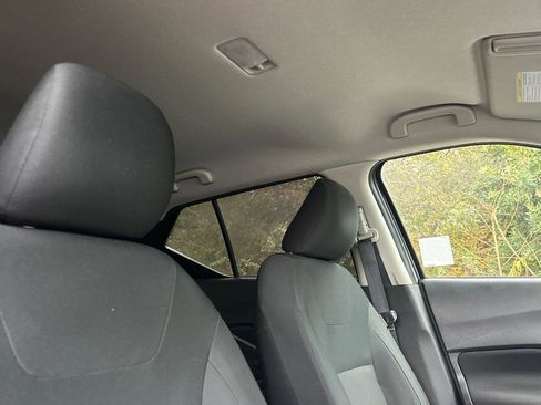 Used 2024 Nissan Kicks S image 17