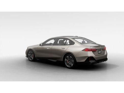 New 2027 BMW 550e xDrive AWD/4WD image 2