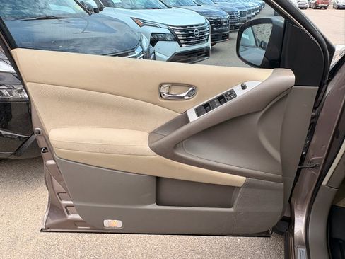 Used 2010 Nissan Murano S AWD/4WD image 13