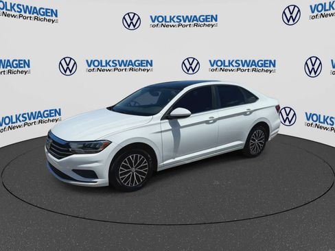 Used 2021 Volkswagen Jetta SE FWD image 4