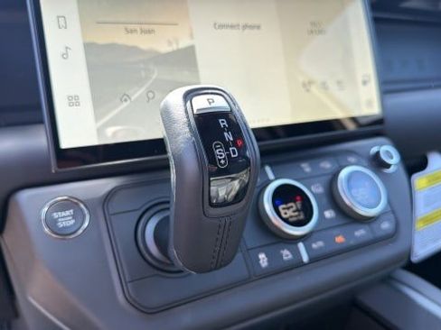 New 2026 Land Rover Defender 110 X-Dynamic SE AWD/4WD image 24
