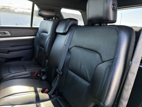 Used 2016 Ford Explorer XLT w/ Equipment Group 202A image 48