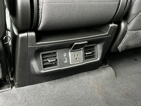 Used 2025 Chevrolet Silverado 2500 LT w/ Convenience Package image 13