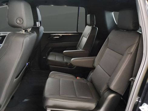 Used 2026 Chevrolet Suburban Z71 w/ Comfort Package AWD/4WD image 32