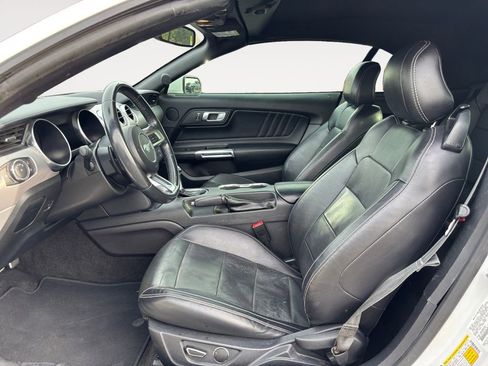 Used 2018 Ford Mustang Premium image 16