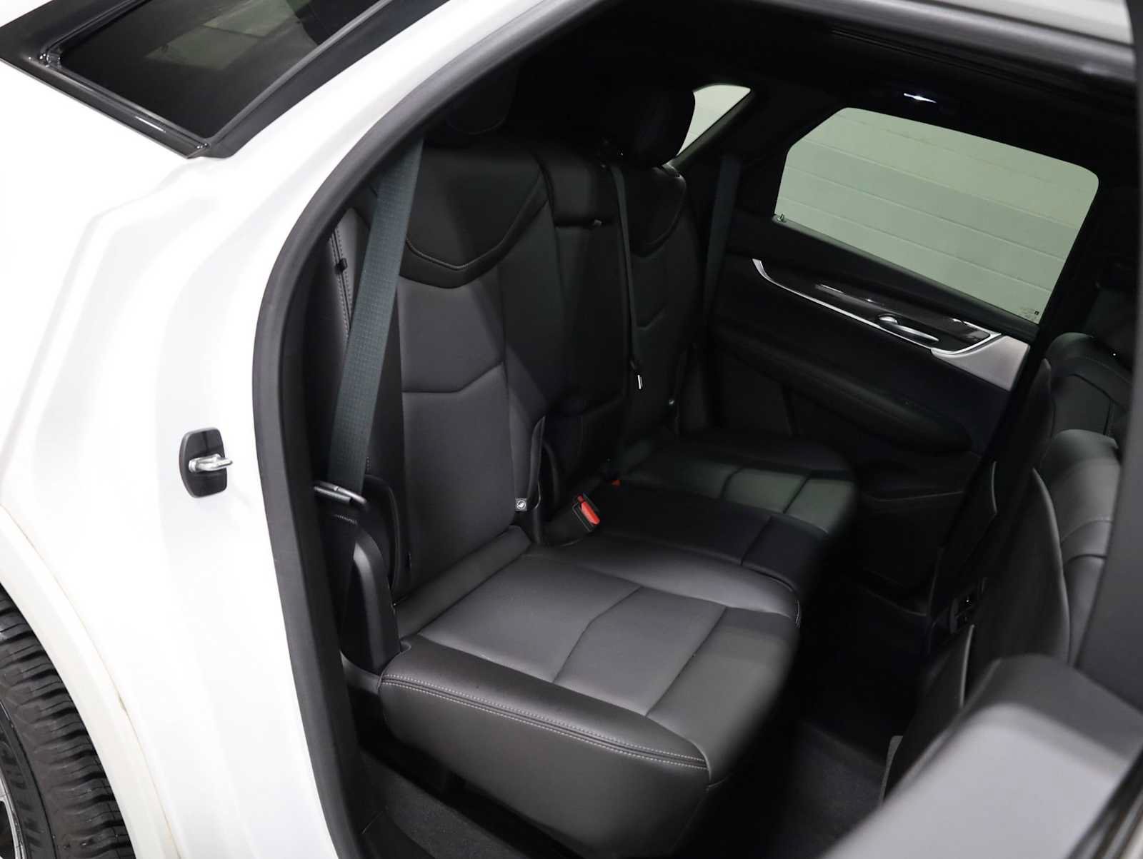 Used 2023 Cadillac XT5 Sportv w/ LPO, Floor Liner Package AWD/4WD image 35