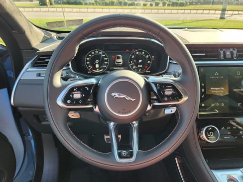 New 2026 Jaguar F-PACE SVR AWD/4WD image 15