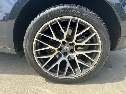 Used 2019 Porsche Macan image 13