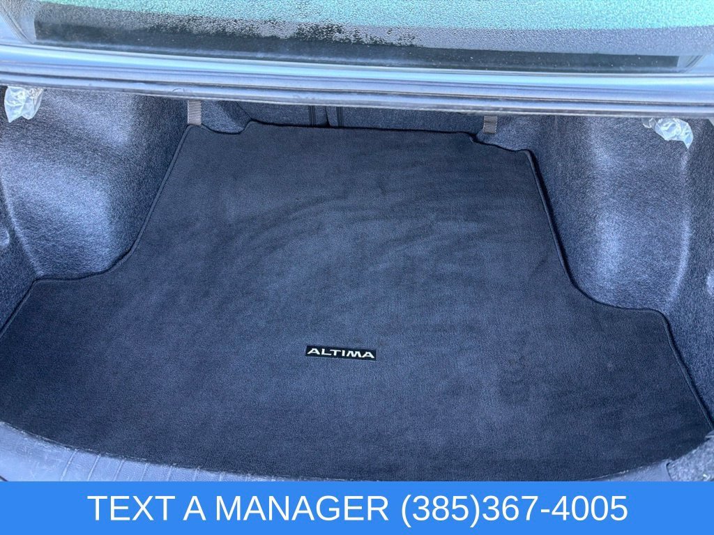 Used 2024 Nissan Altima 2.5 SV FWD image 11