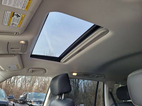 Used 2022 Nissan Armada Platinum w/ Captain's Chairs Package image 18