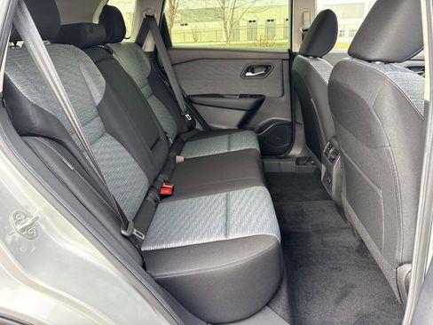 Used 2023 Nissan Rogue SV image 20