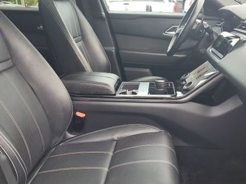 Used 2019 Land Rover Range Rover Velar S image 18