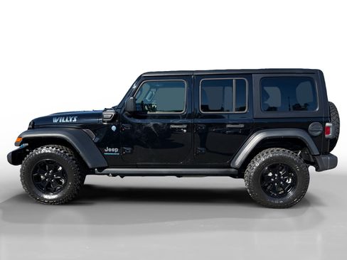 Used 2023 Jeep Wrangler Unlimited image 2