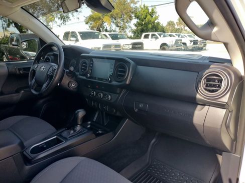 Used 2020 Toyota Tacoma SR RWD image 18