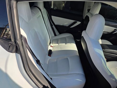 Used 2020 Tesla Model 3 Standard Range Plus image 29