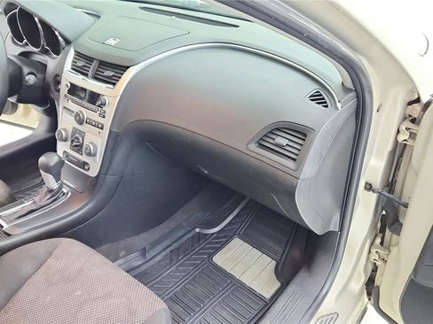 Used 2011 Chevrolet Malibu LT w/ Power Convenience Package image 19