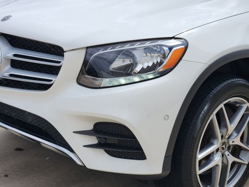 Used 2018 Mercedes-Benz GLC 300 4MATIC image 8