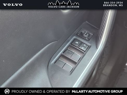 Used 2024 Toyota RAV4 XLE AWD/4WD image 17
