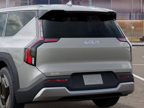New 2026 Kia EV9 Light RWD image 13