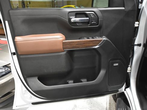 Used 2022 Chevrolet Silverado 1500 High Country AWD/4WD image 13